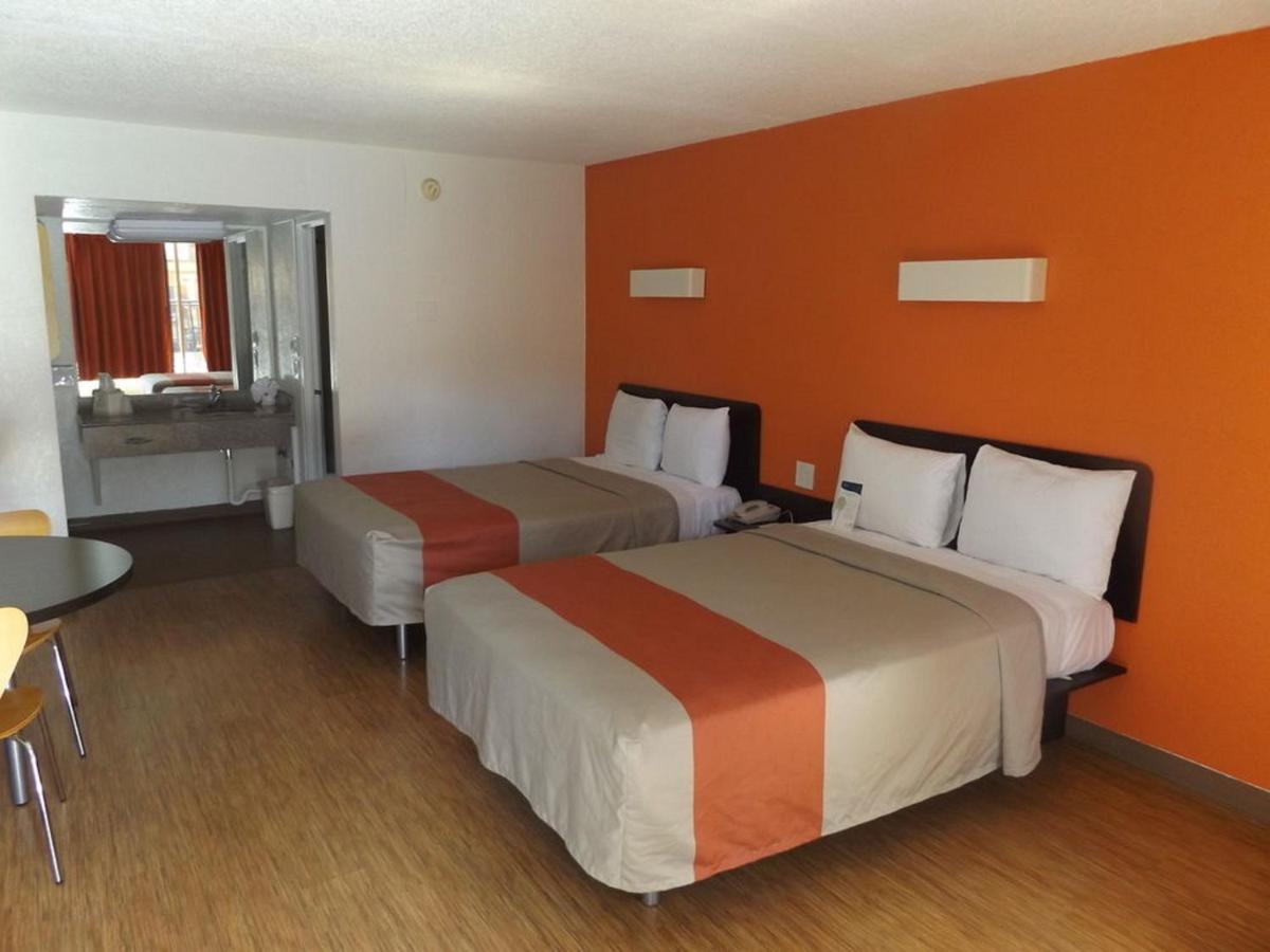 Fairbridge Inn Express North Lima Extérieur photo